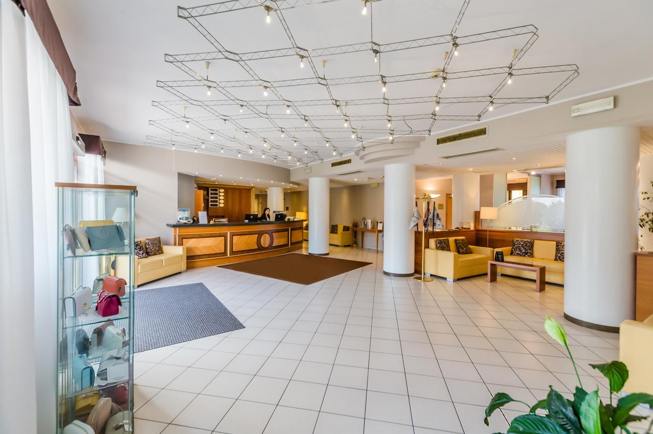 Una Hotels Occhiobello Zewnętrze zdjęcie