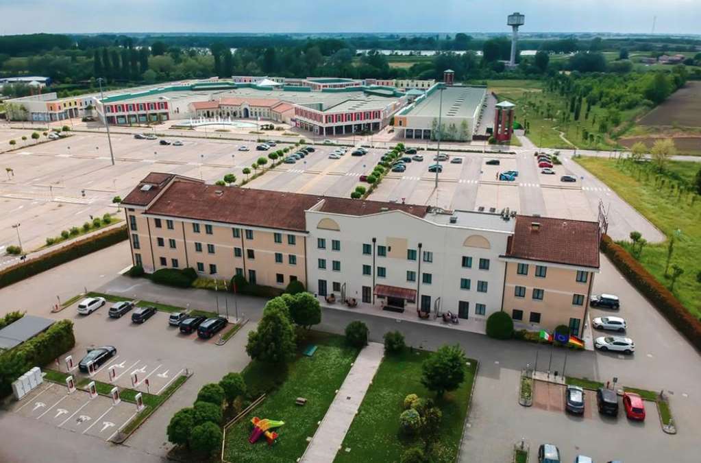 Una Hotels Occhiobello Zewnętrze zdjęcie