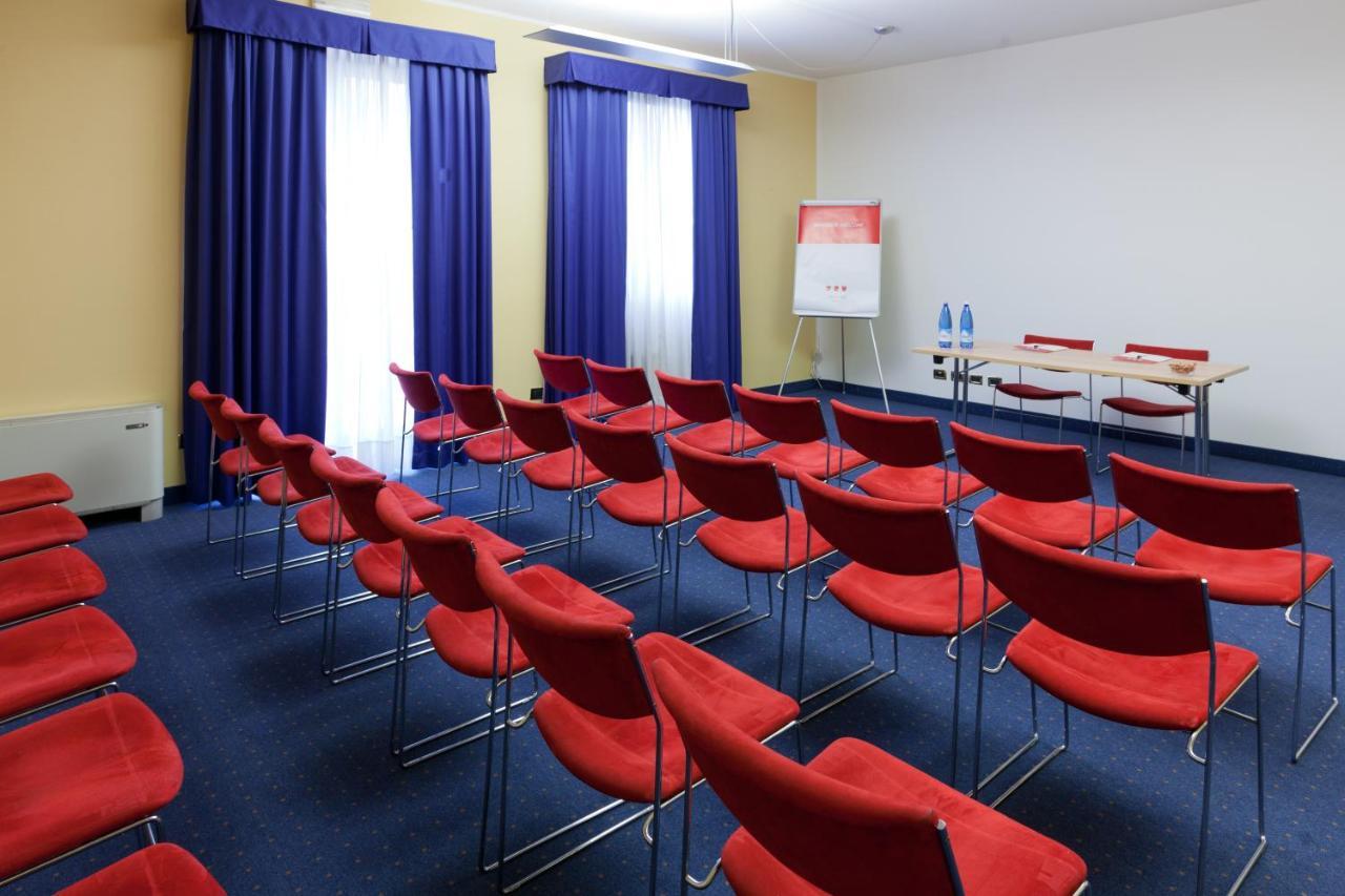 Una Hotels Occhiobello Zewnętrze zdjęcie